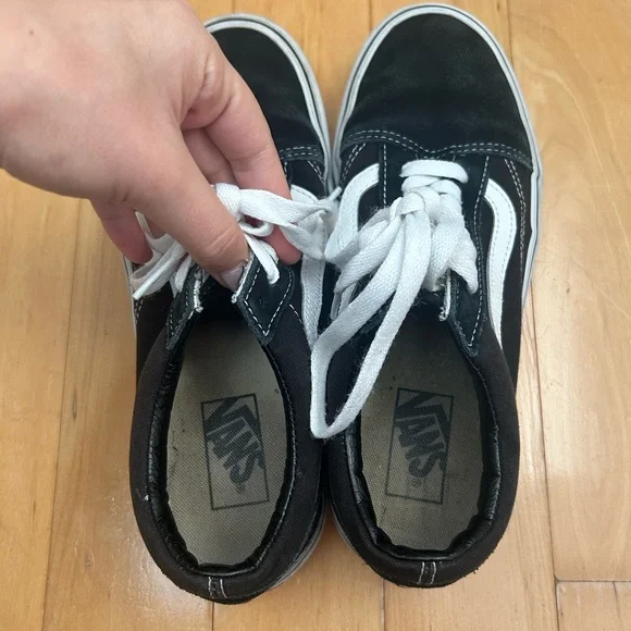 Vans Classic Black and White Skate Shoes - Picture 6 of 8